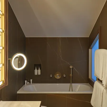 Hotell Maya 1850 *